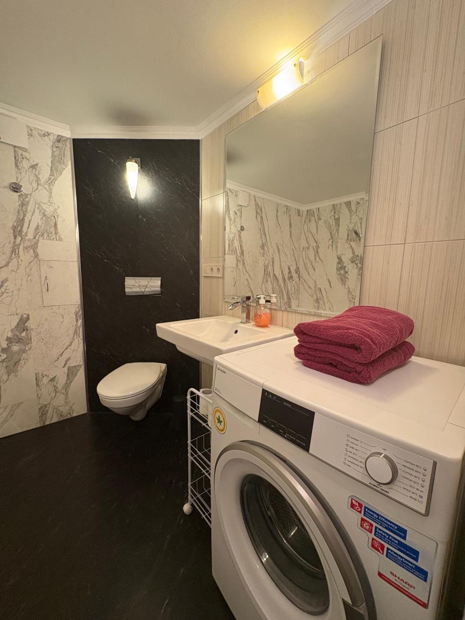 Cat Garden Premium Apartments Riga Luaran gambar
